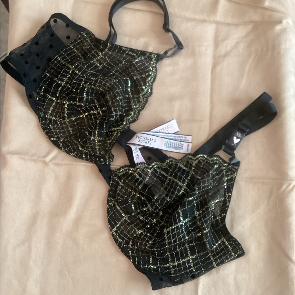 Victoria's Secret Black and Gold Bra with Underwire Support